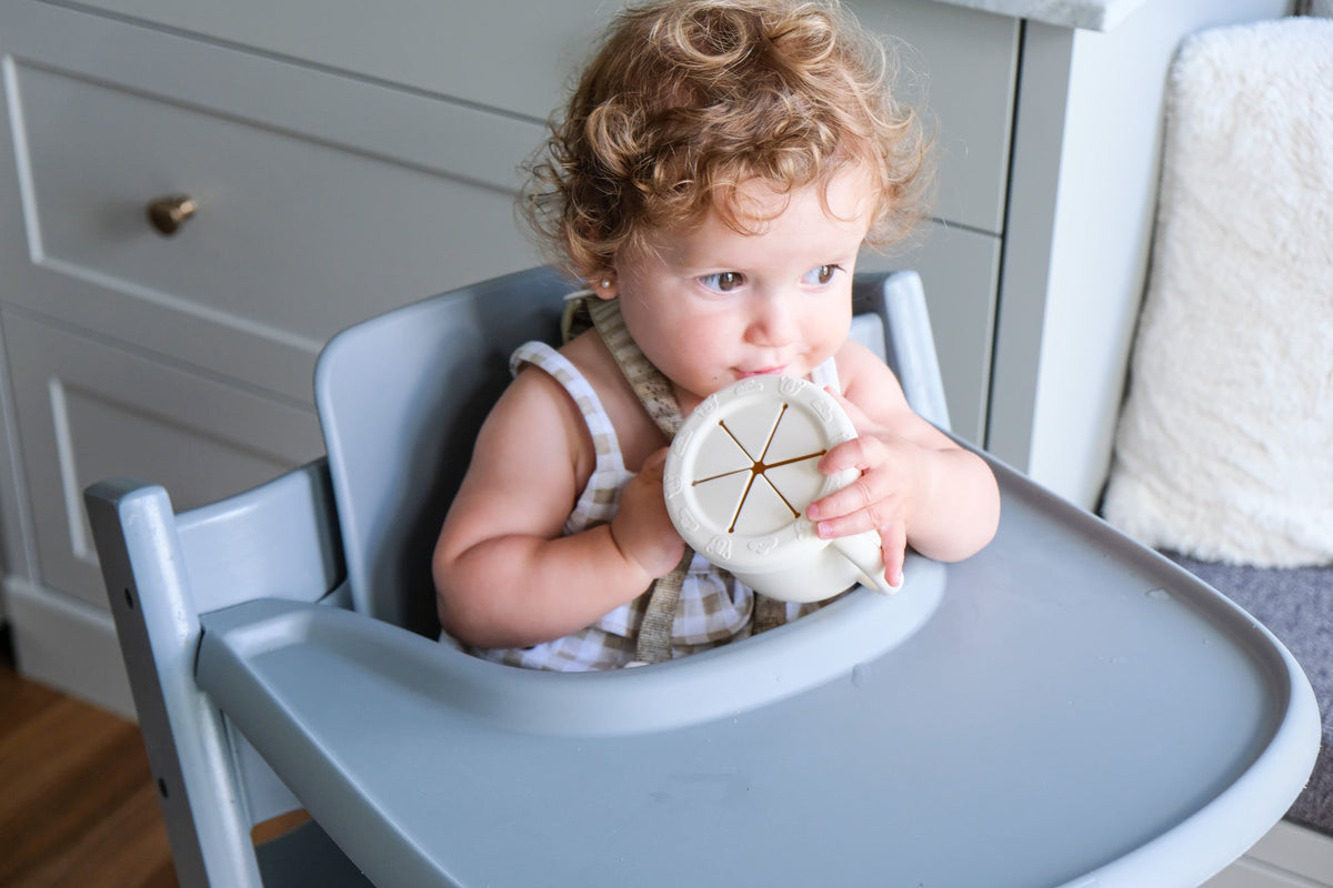 2-in-1 Silicone Cup for Kids | Tasse 2-en-1 en silicone pour enfant