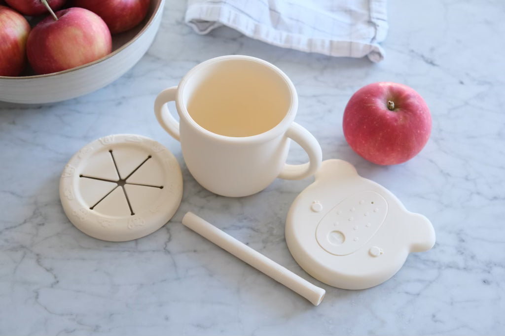 2-in-1 Silicone Cup for Kids | Tasse 2-en-1 en silicone pour enfant