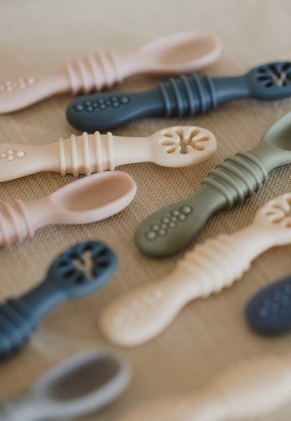 Silicone Baby-Led Weaning Spoons | Cuillères DME pour bébé en silicone
